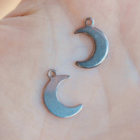 Crescent Moons (20pc) - Silver