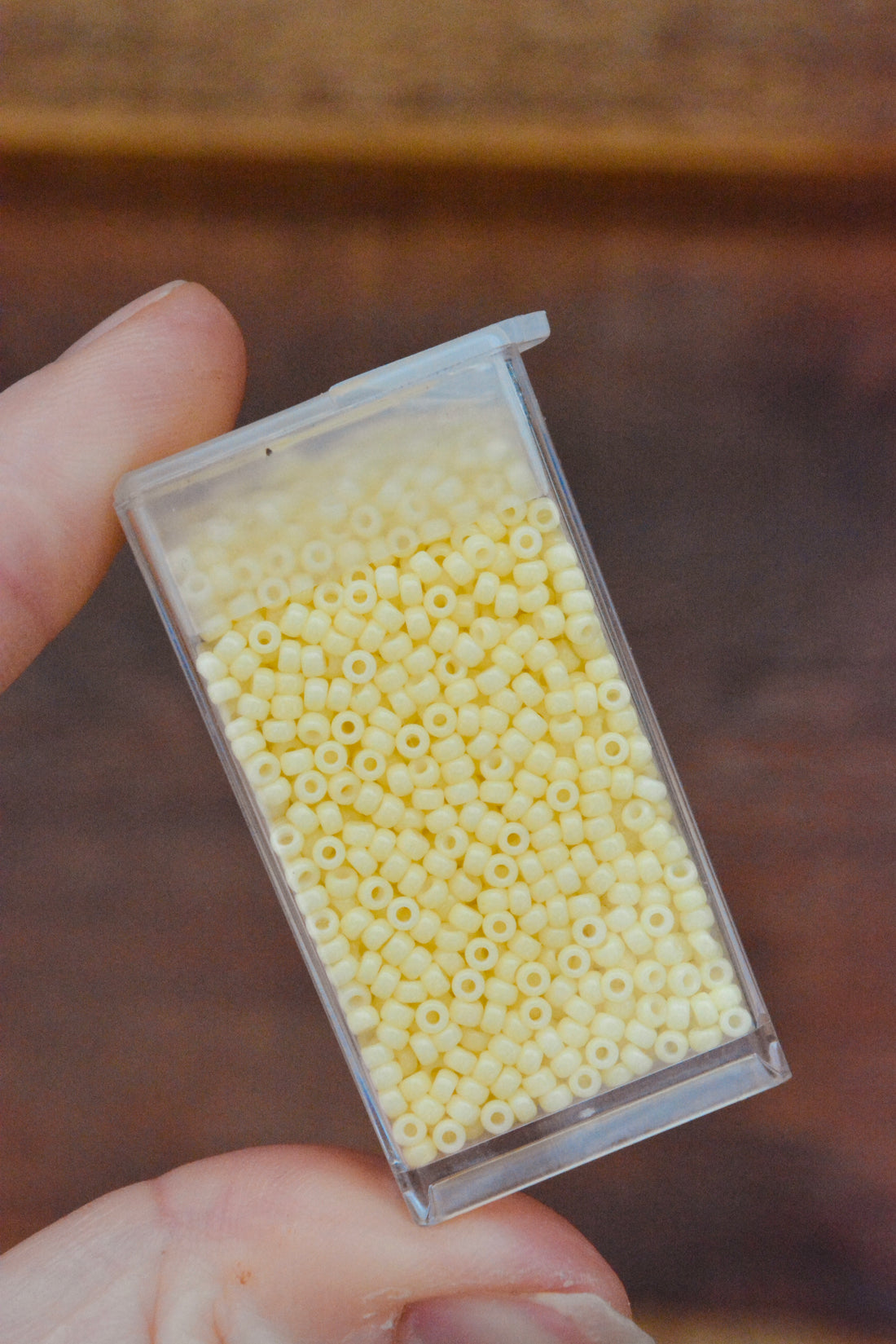 11/0 Duracoat Opaque Light Lemon Ice