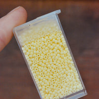 11/0 Duracoat Opaque Light Lemon Ice