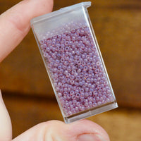 11/0 Transparent Thistle Luster
