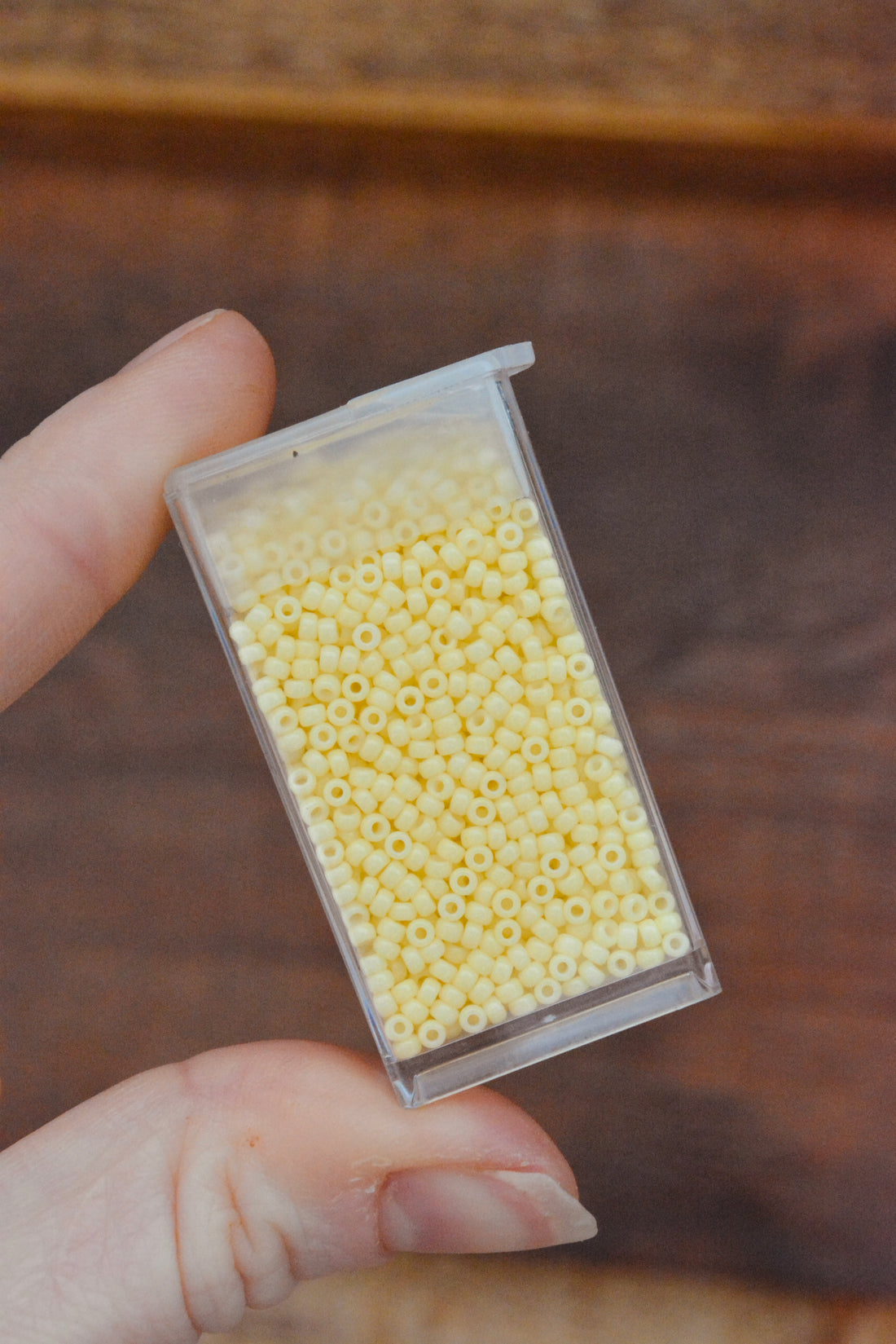 11/0 Duracoat Opaque Light Lemon Ice