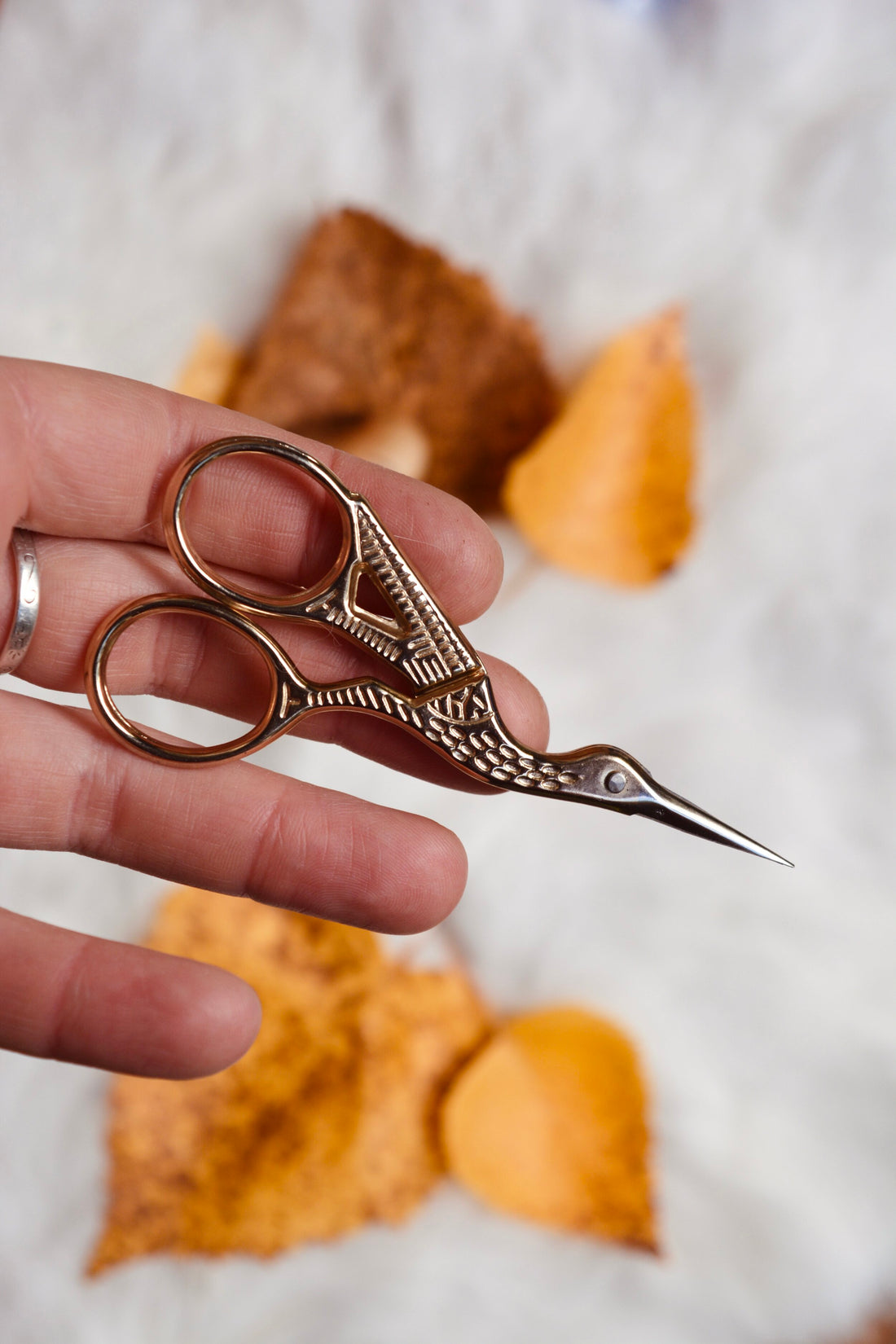 Vintage Crane Thread Scissors