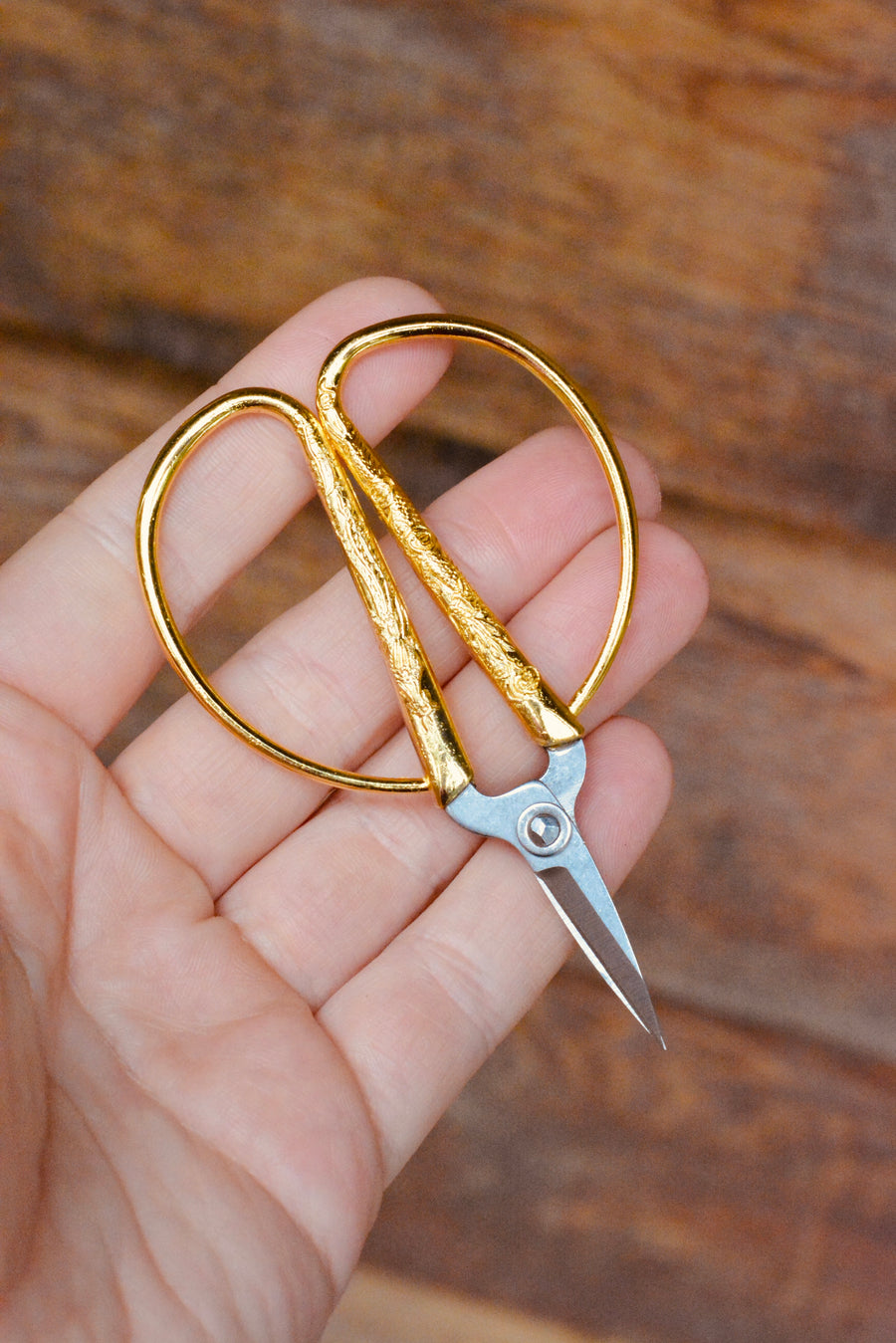 Golden Fine-Tip Thread Scissors
