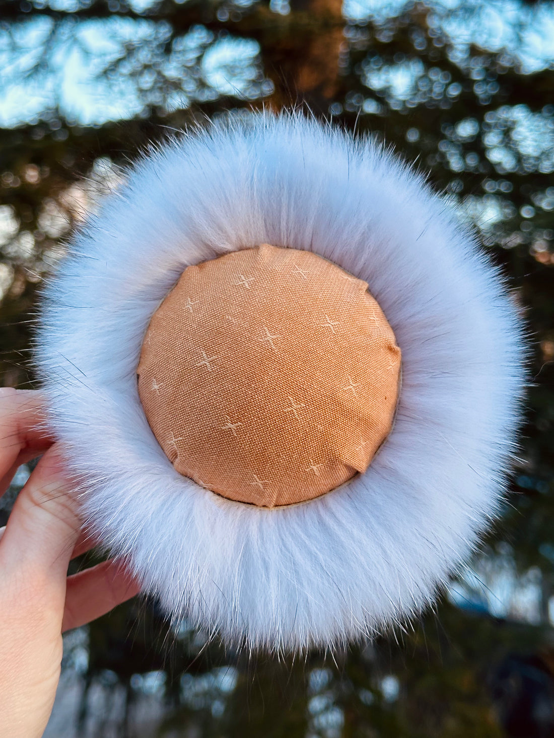 Vintage Daisy Teacup Pincushion - Blue Fox Fur