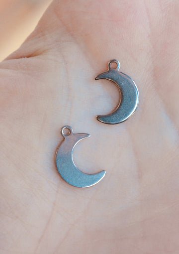 Crescent Moons (20pc) - Silver